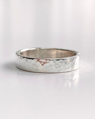 Hammered mens wedding ring 